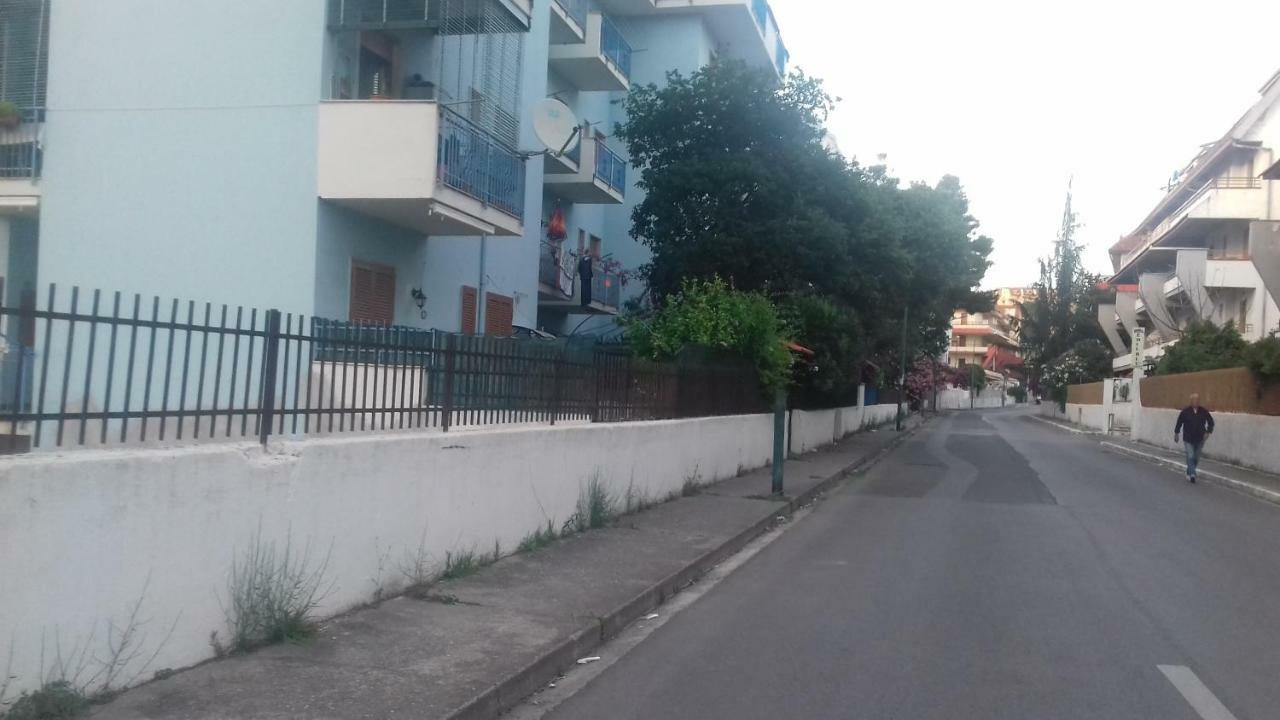 Appartamento Pitagora Scalea Buitenkant foto